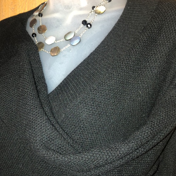 GAP V-neck sweater. Size S. NWT! - Picture 7 of 10